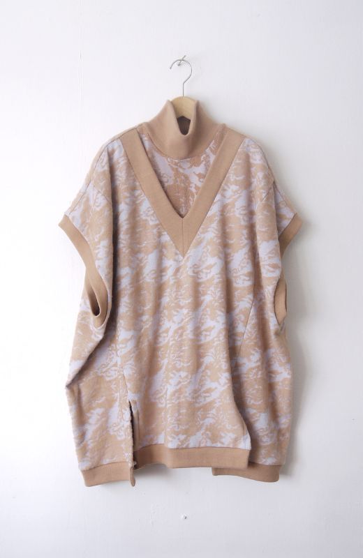Wolf jacquard vest
