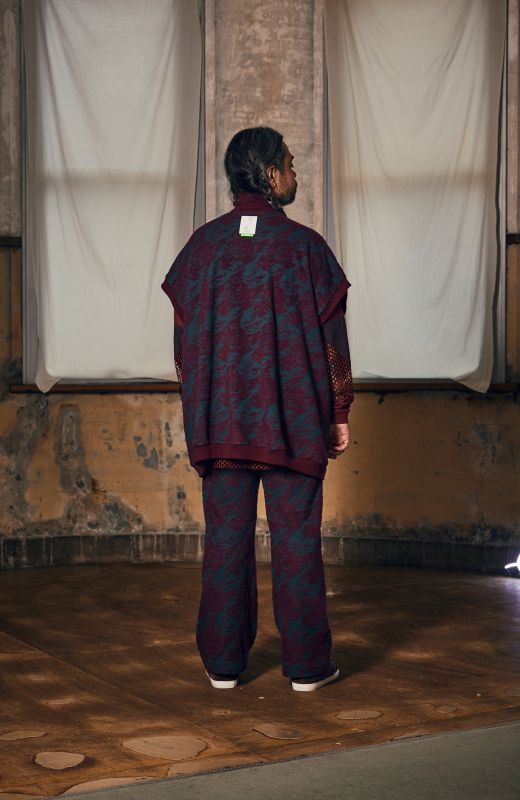 Wolf jacquard vest