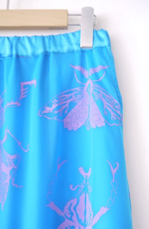 Insect lace flare skirt