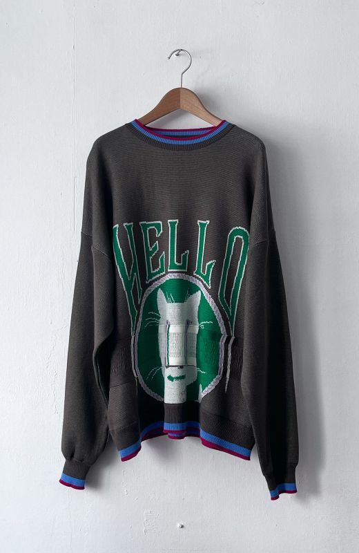 White cat halo pullover