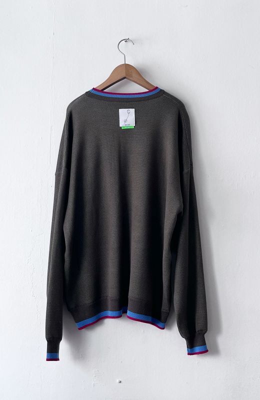 White cat halo pullover