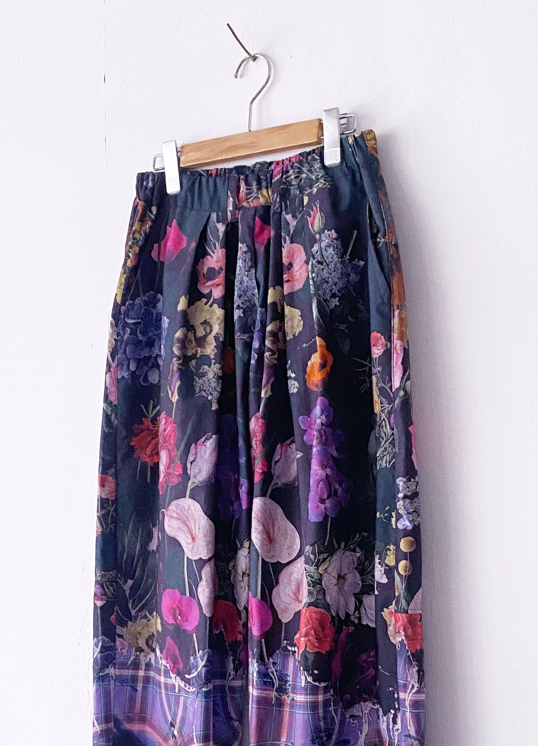 Aging Flower 2-Tuck Pants