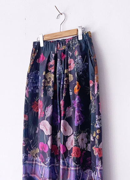 Aging Flower 2-Tuck Pants